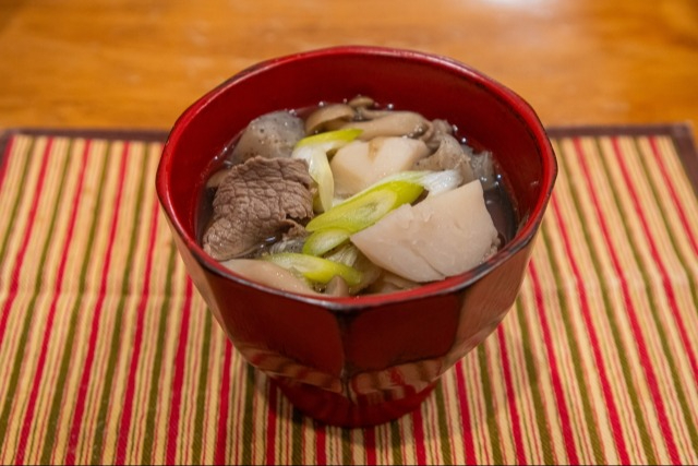 山形内陸部の醤油味芋煮