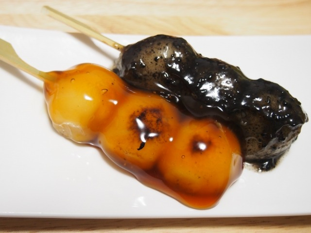 だんご(みたらし、ゴマ)