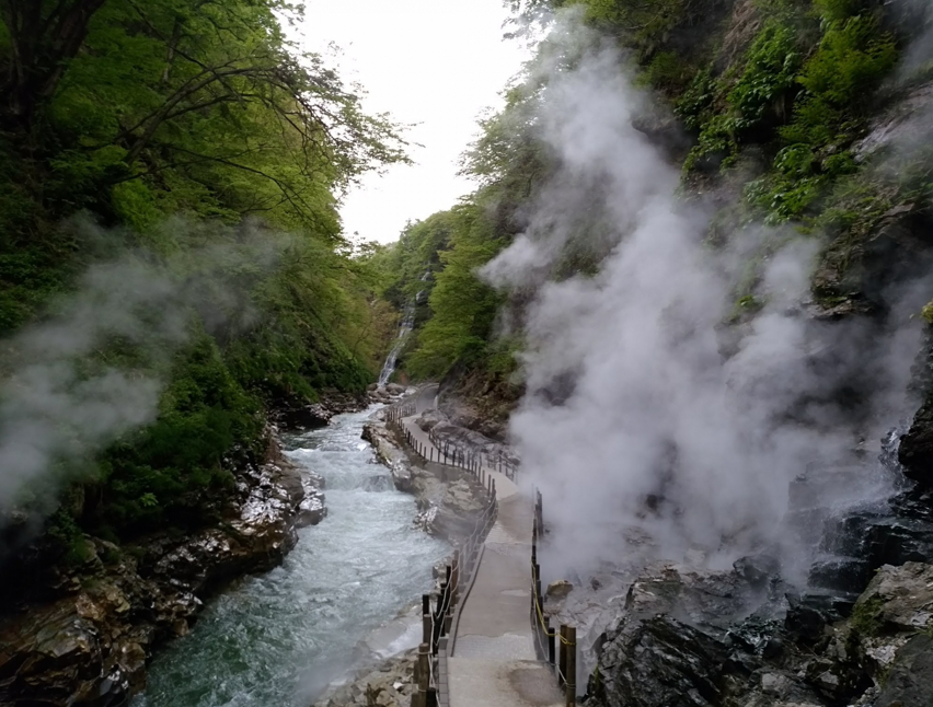 小安峡大噴湯